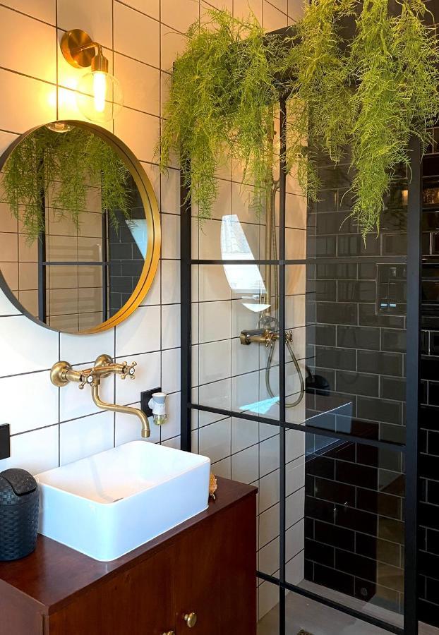 B&B Gasthuisstraat ドックム エクステリア 写真